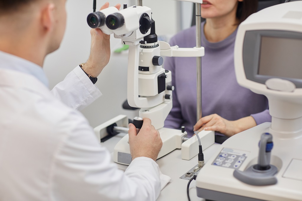 Does LASIK Eye Surgery Hurt? Kraff Eye Institute